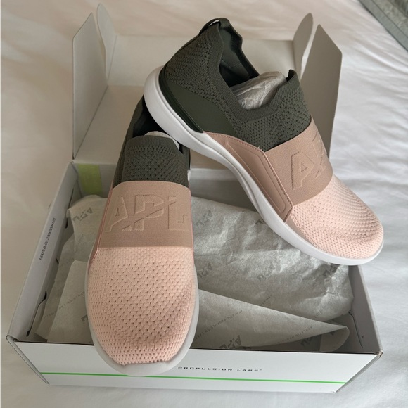 APL Techloom Bliss in Fatigue/Rose Dust/Creme Sz 10.5 NIB - Picture 2 of 9